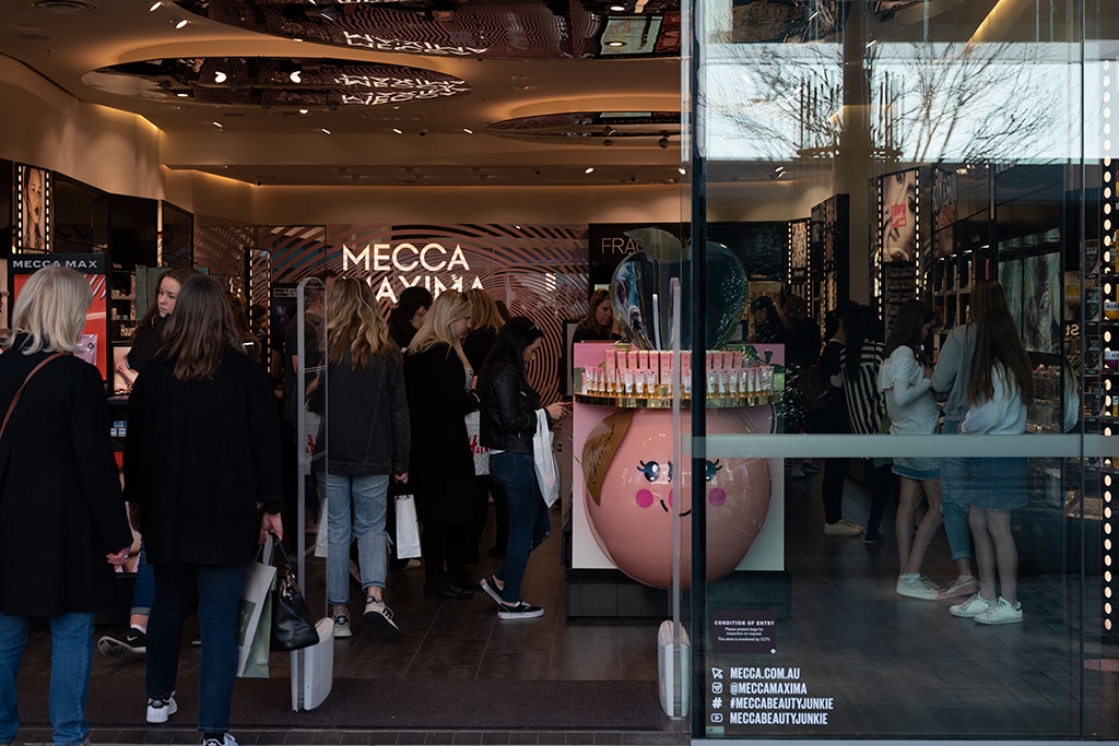 Image of Shopping for make-up in Mecca Maxima, 2, ANZ Centre, 135 High Street. Sunday, 26 August 2018