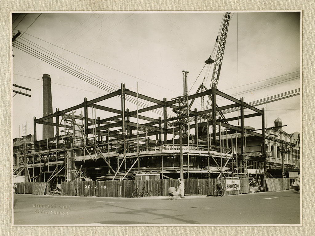 Image of Building the new M.E.D building, February 1938 25 February 1938