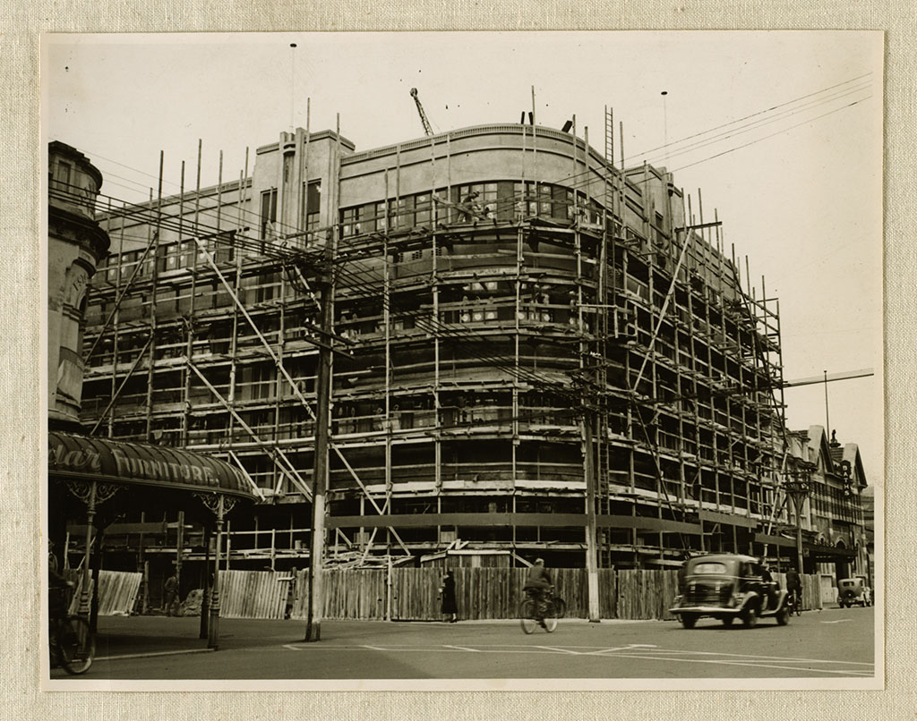 Image of Building the new M.E.D building, November 1938 4 November 1938