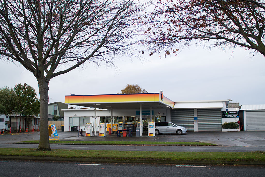 Image of Z gas station on Harewood Road Sunday, 30 April 2017