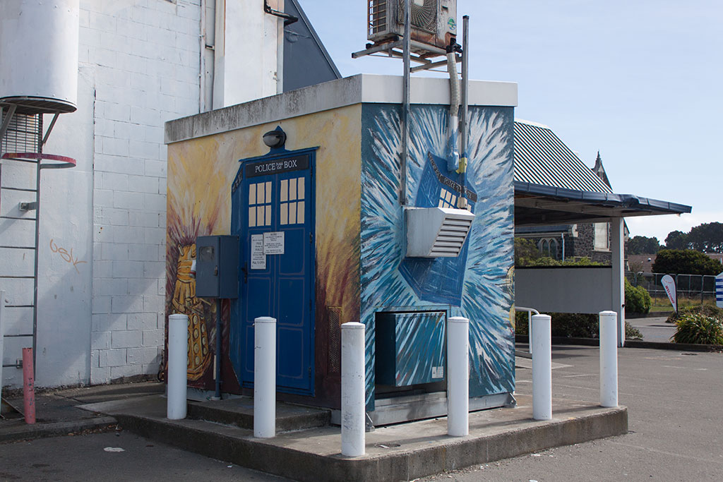 Image of A decorated voltage box, Hawke Street, New Brighton. Thursday, 31 March 2016