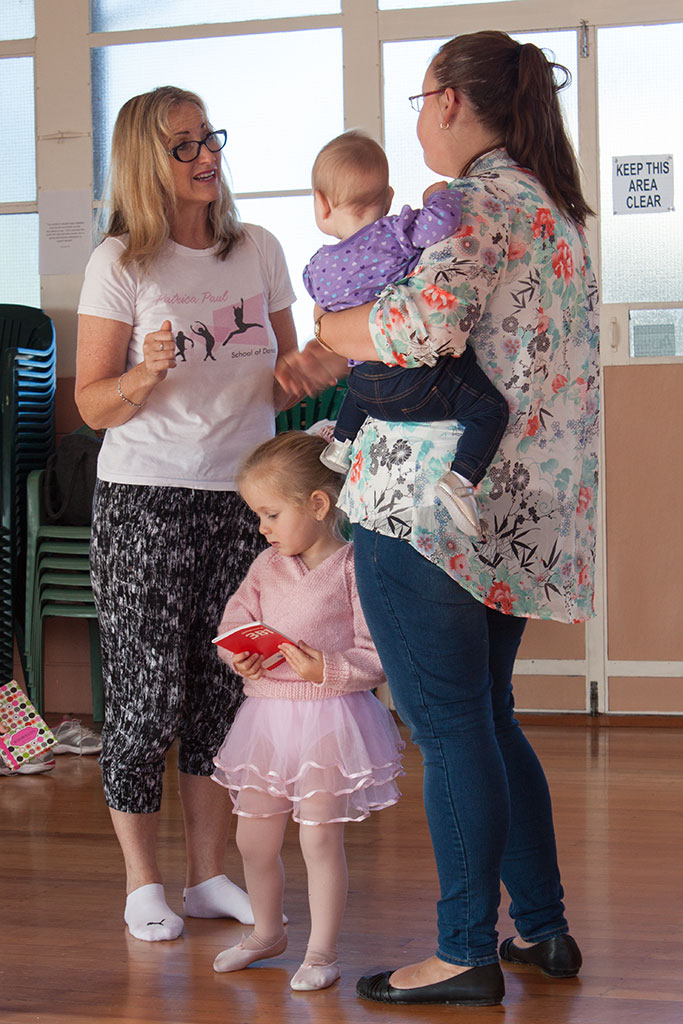 Image of Talking with a parent, Patricia Paul School of Dance, Methodist Church Hall, Union Street, New Brighton. Thursday, 12 May 2016