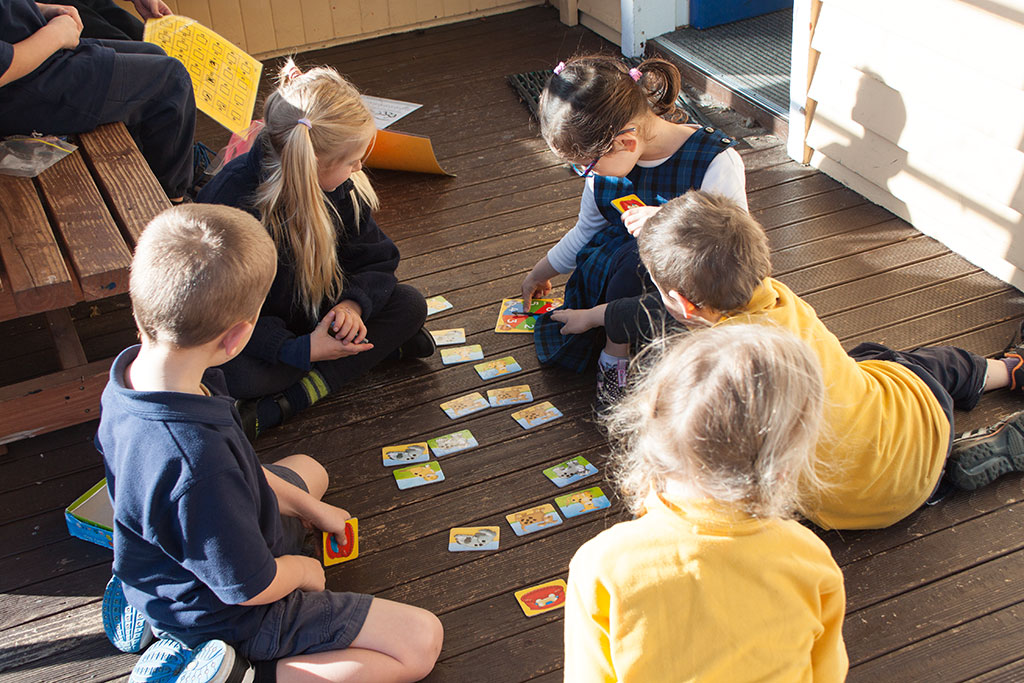 Image of Students play a counting game, South New Brighton School. Thursday, 28 July 2016