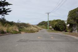 Thumbnail Image of Looking south from the end of Marine Parade