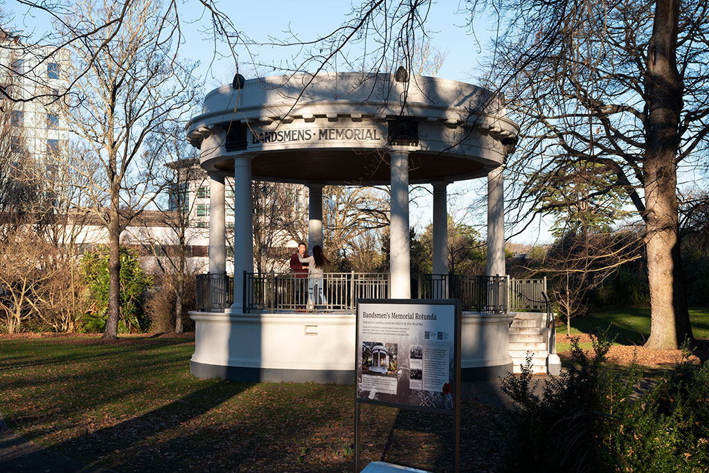 Image of Couple dancing in the Bandsmen's Memorial Rotunda, Hagley Park. Wednesday, 4 July 2018