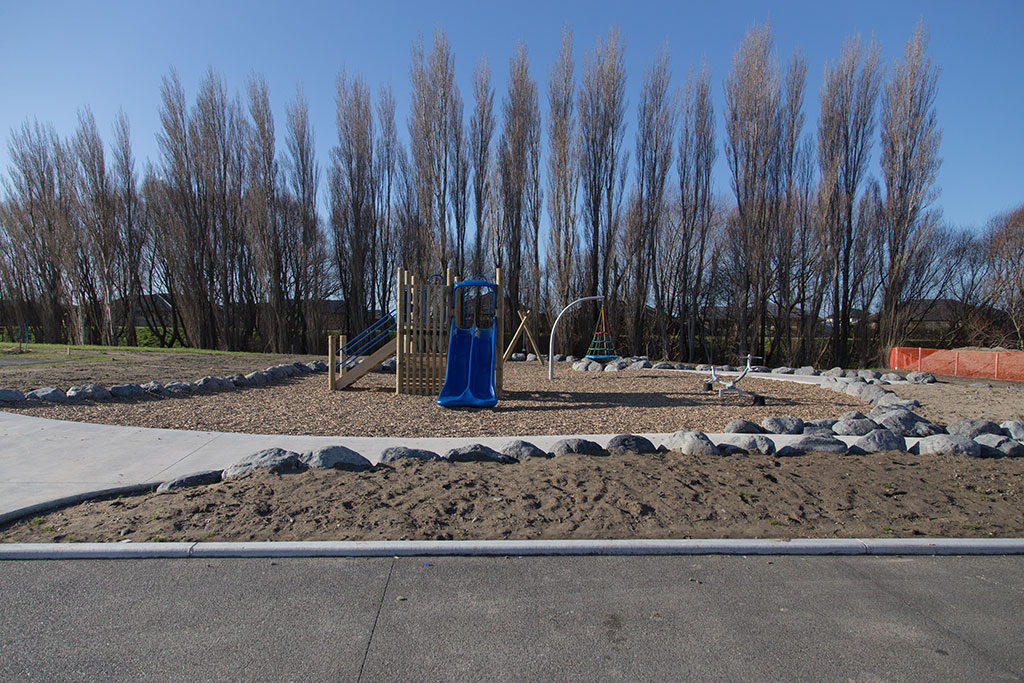 Image of Playground in Kirkwood subdivision off Dunbars Road. 25/07/2015 14:41