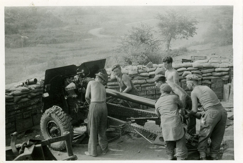 Image of Barrel change after the Battle of Kapyong 1951-1952.