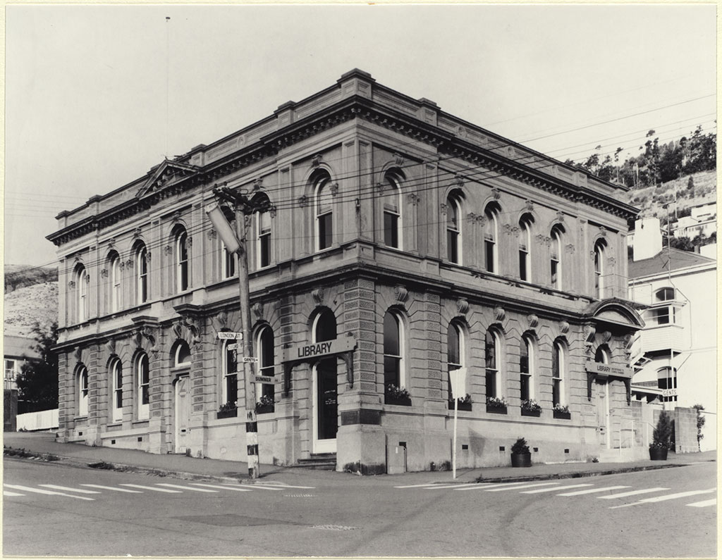 Image of Lyttelton Council Chambers and Resident Magistrates' Court. 1 Sumner Road, Lyttelton. 1980-81